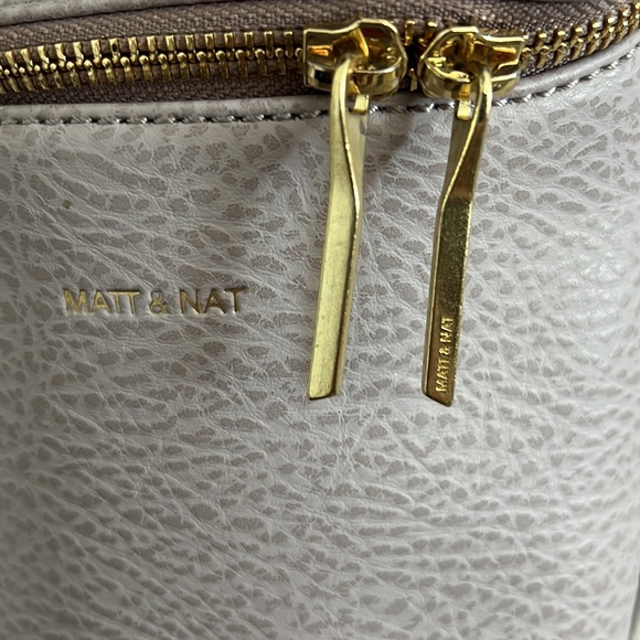 Matt and Nat Crossbody Bag - Picture 2 of 10